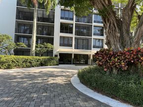 6805 Willow Wood Drive 5032, Boca Raton FL 33434