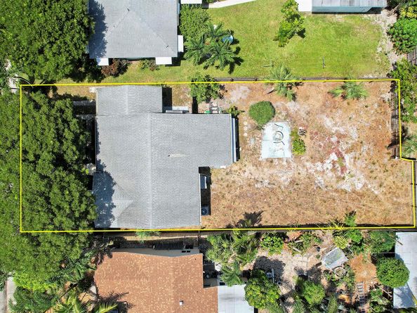 1222 N L Street, Lake Worth Beach FL 33460