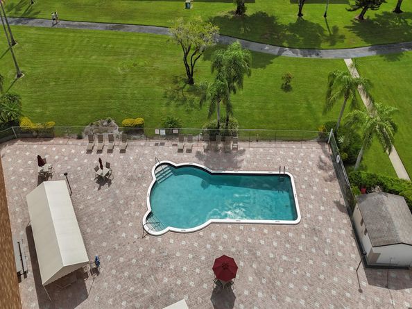 32 Abbey Lane 205, Delray Beach FL 33446