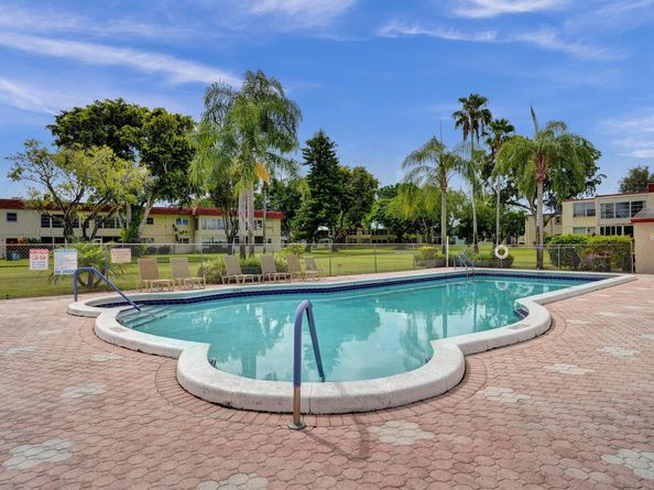 32 Abbey Lane 205, Delray Beach FL 33446