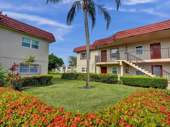32 Abbey Lane 205, Delray Beach FL 33446