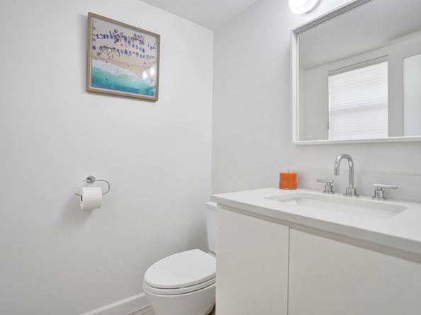 32 Abbey Lane 205, Delray Beach FL 33446