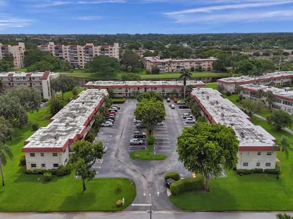 32 Abbey Lane 205, Delray Beach FL 33446