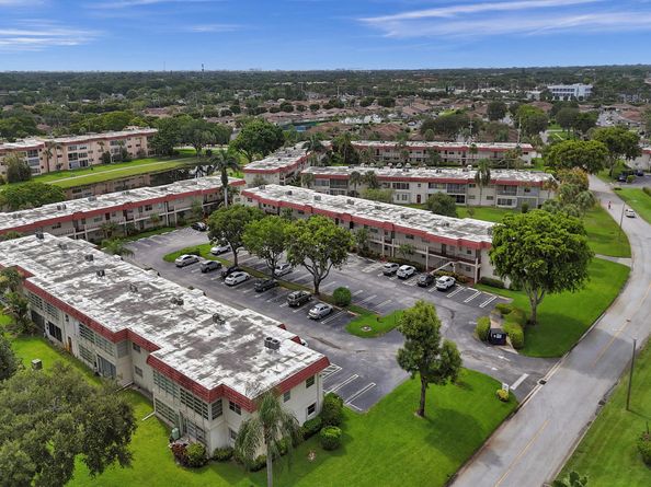 32 Abbey Lane 205, Delray Beach FL 33446