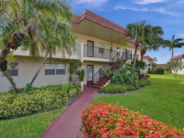 32 Abbey Lane 205, Delray Beach FL 33446