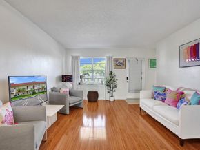 32 Abbey Lane 205, Delray Beach FL 33446