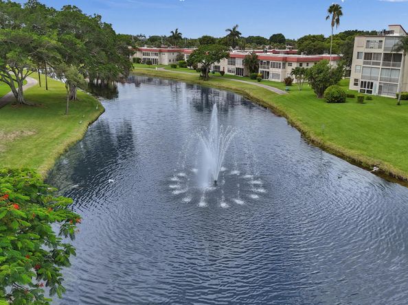 32 Abbey Lane 205, Delray Beach FL 33446