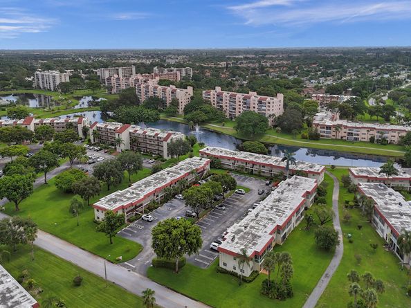 32 Abbey Lane 205, Delray Beach FL 33446
