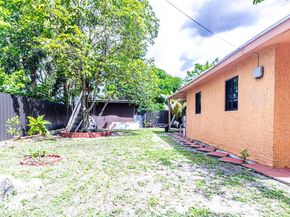 661 SW 28th Way, Fort Lauderdale FL 33312