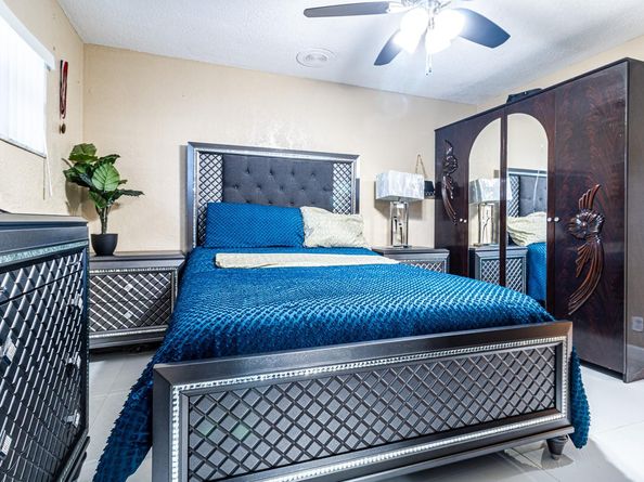 661 SW 28th Way, Fort Lauderdale FL 33312