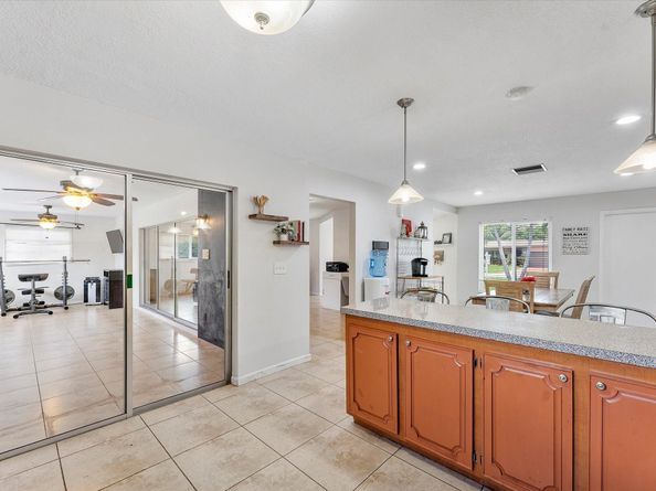 2757 NW 83rd Ter, Coral Springs FL 33065