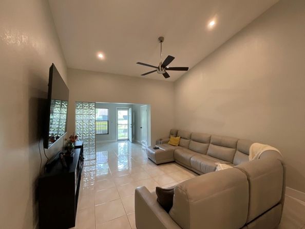 3264 Carambola Cir 3264, Coconut Creek FL 33066