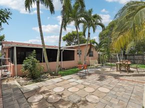 7591 Polk St, Hollywood FL 33024