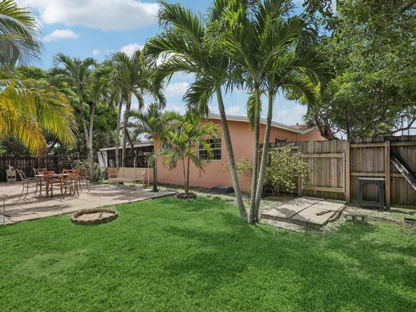 7591 Polk St, Hollywood FL 33024