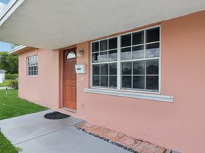 7591 Polk St, Hollywood FL 33024