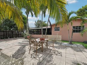 7591 Polk St, Hollywood FL 33024