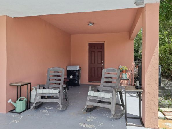 7591 Polk St, Hollywood FL 33024