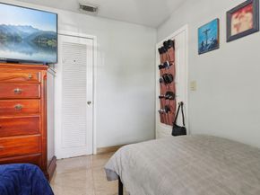 7591 Polk St, Hollywood FL 33024
