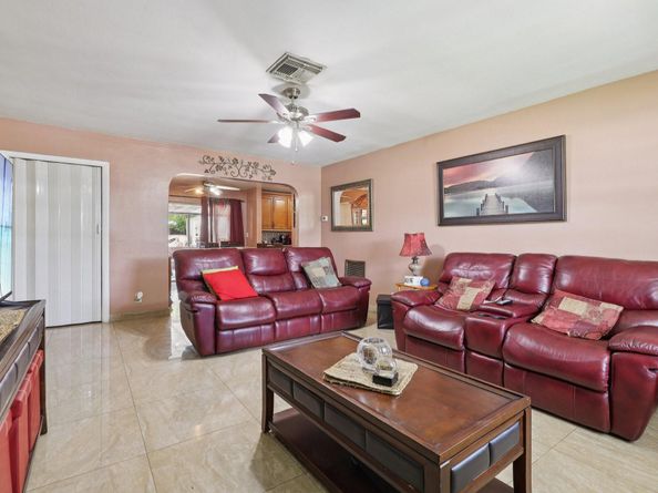 7591 Polk St, Hollywood FL 33024