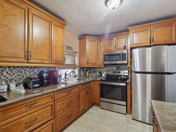7591 Polk St, Hollywood FL 33024