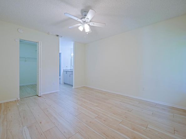 350 Club Circle 206, Boca Raton FL 33487