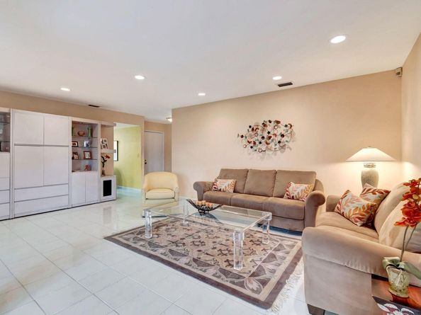 5920 Forest Grove Drive 3, Boynton Beach FL 33437