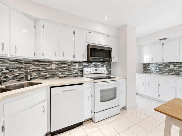 3300 NE 36th Street 1416, Fort Lauderdale FL 33308