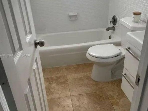 538 SW 7th Street, Hallandale Beach FL 33009