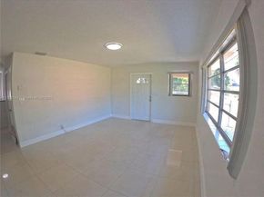 538 SW 7th Street, Hallandale Beach FL 33009