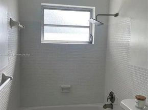 538 SW 7th Street, Hallandale Beach FL 33009