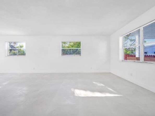 2420 Johnson St 107, Hollywood FL 33020
