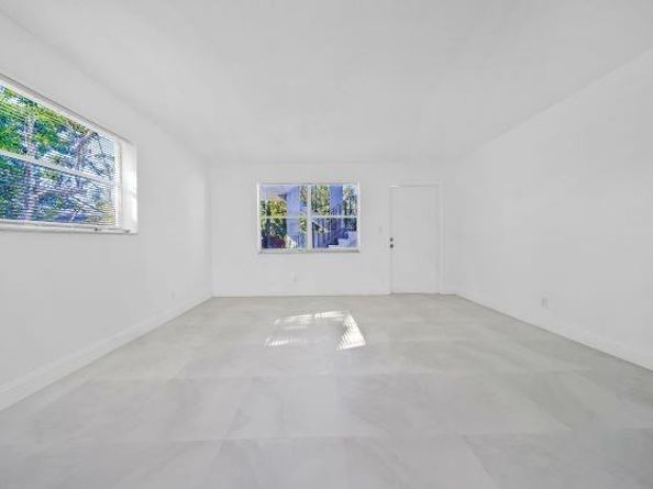 2420 Johnson St 107, Hollywood FL 33020