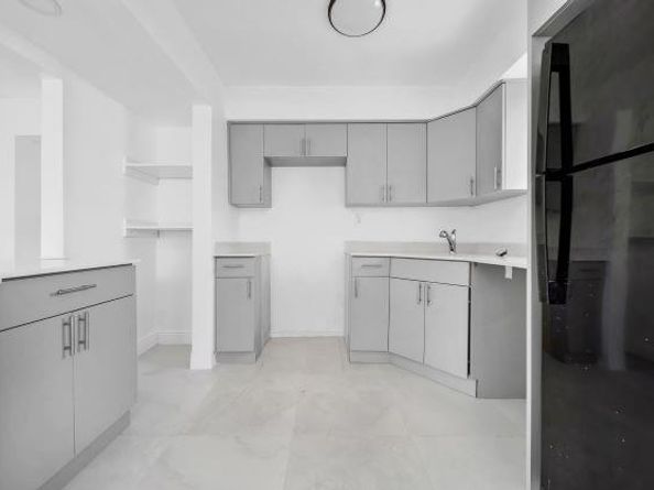 2420 Johnson St 107, Hollywood FL 33020