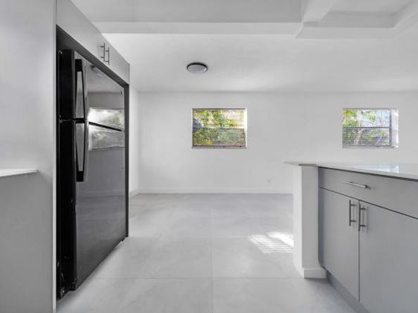 2420 Johnson St 107, Hollywood FL 33020