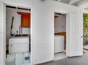 311 SW 68th Terrace, Pembroke Pines FL 33023