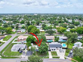 311 SW 68th Terrace, Pembroke Pines FL 33023