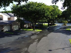 9807 NW 1st Ct 9807, Plantation FL 33324