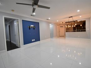 9807 NW 1st Ct 9807, Plantation FL 33324