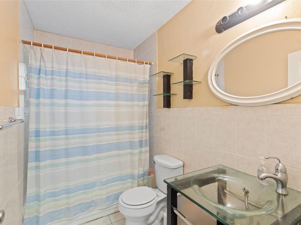 7527 SW 7th Court, North Lauderdale FL 33068