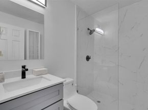 7904 NW 74th Ter, Tamarac FL 33321