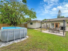 7904 NW 74th Ter, Tamarac FL 33321