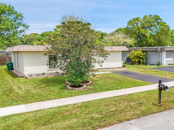 7904 NW 74th Ter, Tamarac FL 33321