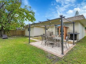 7904 NW 74th Ter, Tamarac FL 33321