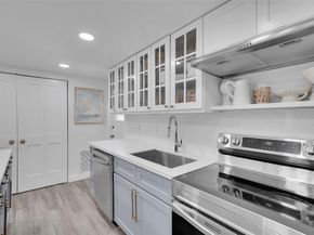 7904 NW 74th Ter, Tamarac FL 33321