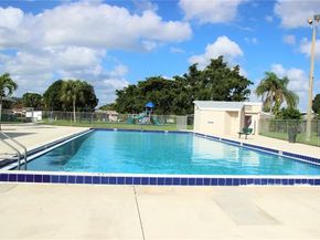7904 NW 74th Ter, Tamarac FL 33321