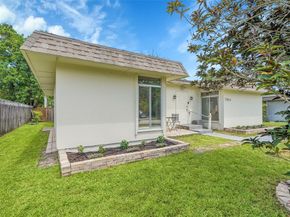 7904 NW 74th Ter, Tamarac FL 33321