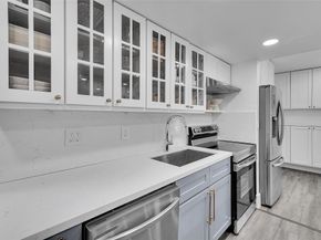 7904 NW 74th Ter, Tamarac FL 33321