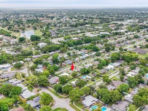7904 NW 74th Ter, Tamarac FL 33321