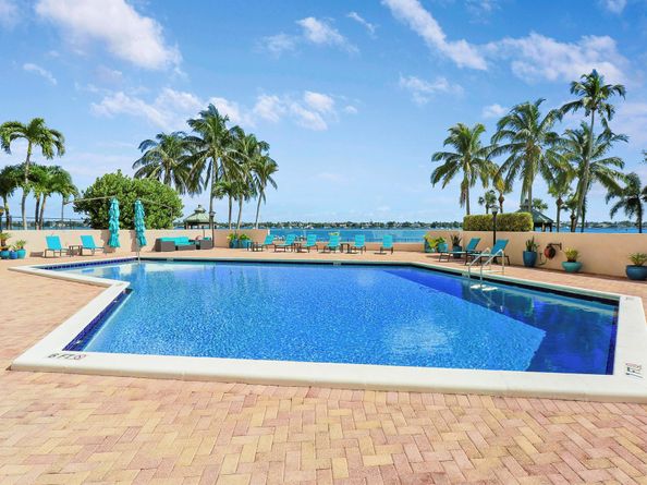 5200 N Flagler Drive 404, West Palm Beach FL 33407