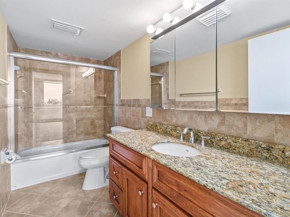 5200 N Flagler Drive 404, West Palm Beach FL 33407